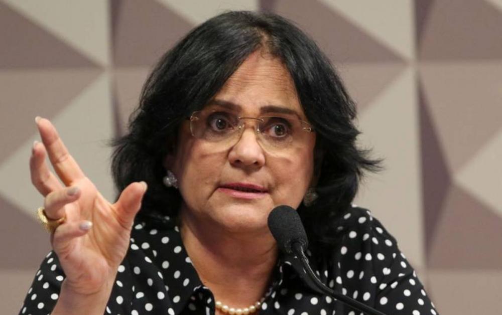 Deputadas barram homenagem a Damares Alves na Câmara. ‘Como ministra, foi inimiga das mulheres’