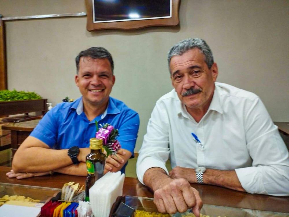 Duas lideranças: Vereador Sidcley Brasil e Dr. Flávio Renato se encontram e discutem projetos e melhorias para Nova Alvorada do Sul