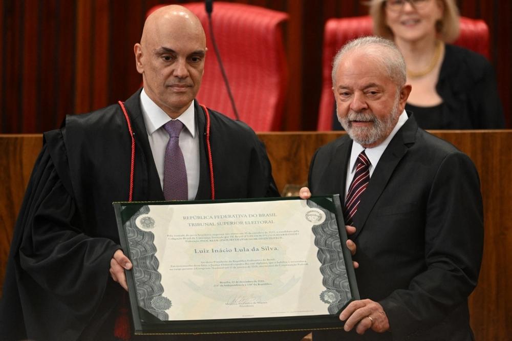 Lula e Alckmin são diplomados no TSE