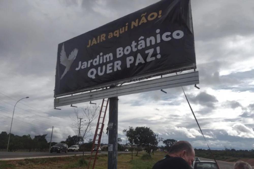 Chegada de Bolsonaro a condomínio em Brasília vira caso de polícia