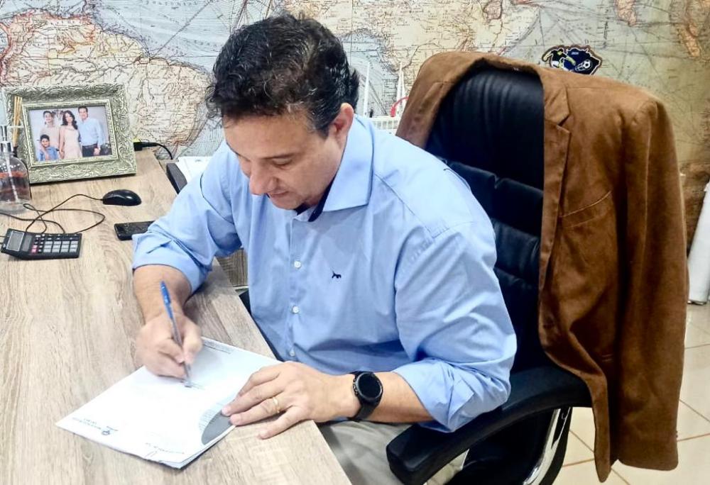 Prefeito Paleari encaminha projeto de reajuste salarial aos auxiliares e técnicos de enfermagem para Câmara Municipal de Nova Alvorada do Sul