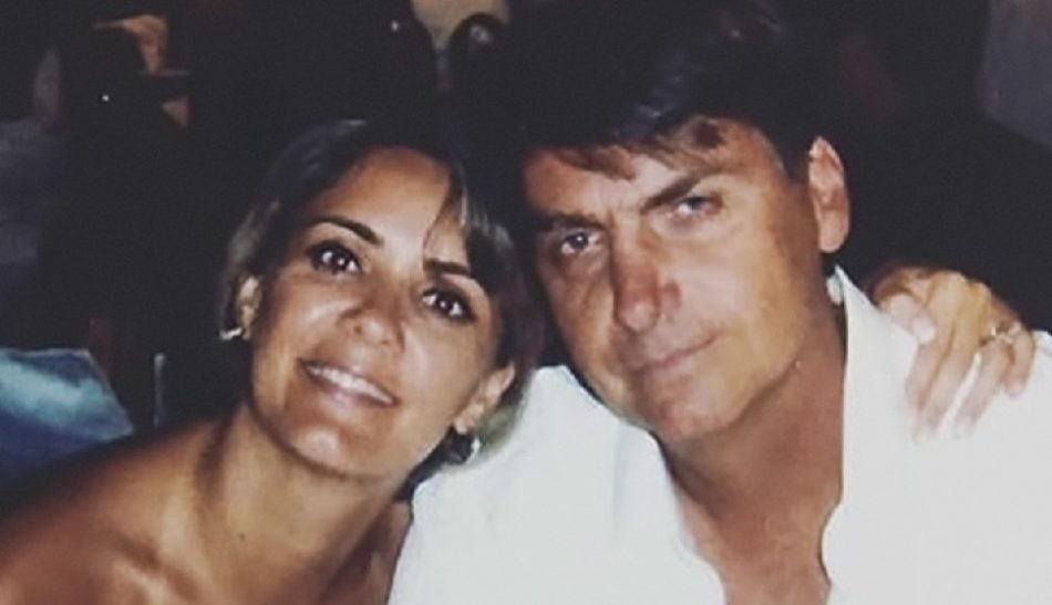 Ex-assessor diz que devolvia todo mês dinheiro da 'rachadinha' para ex-mulher de Bolsonaro