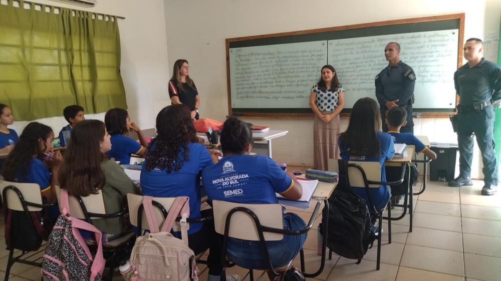 Polícia Militar de Nova Alvorada do Sul promove ação preventiva nas escolas da cidade