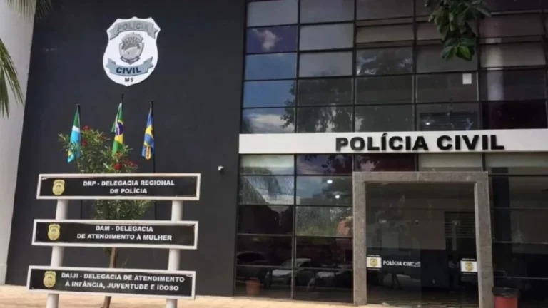 Mulher é presa em Corumbá por provocar tumulto ao compartilhar fake news sobre ameaça em escola