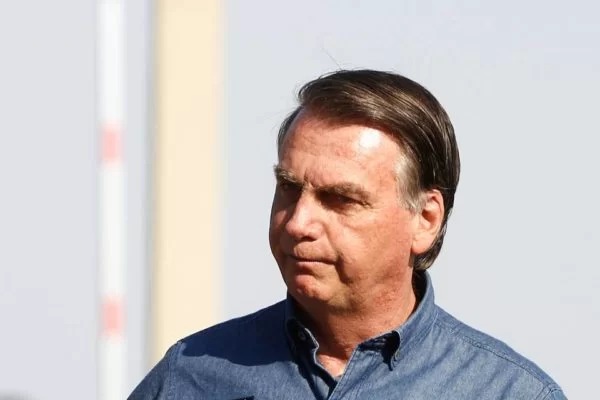Moraes manda PF marcar depoimento de Bolsonaro sobre atos golpistas