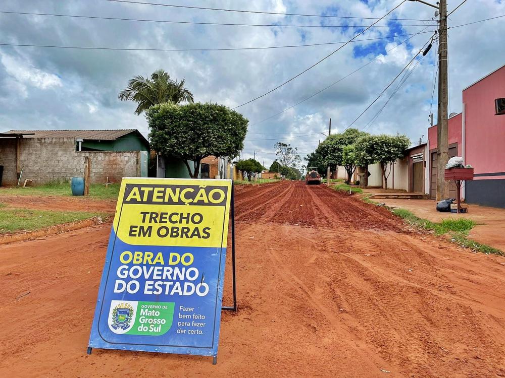 Nova Alvorada do Sul: Obra de asfalto no Bairro Maria de Lourdes está em ritmo avançado