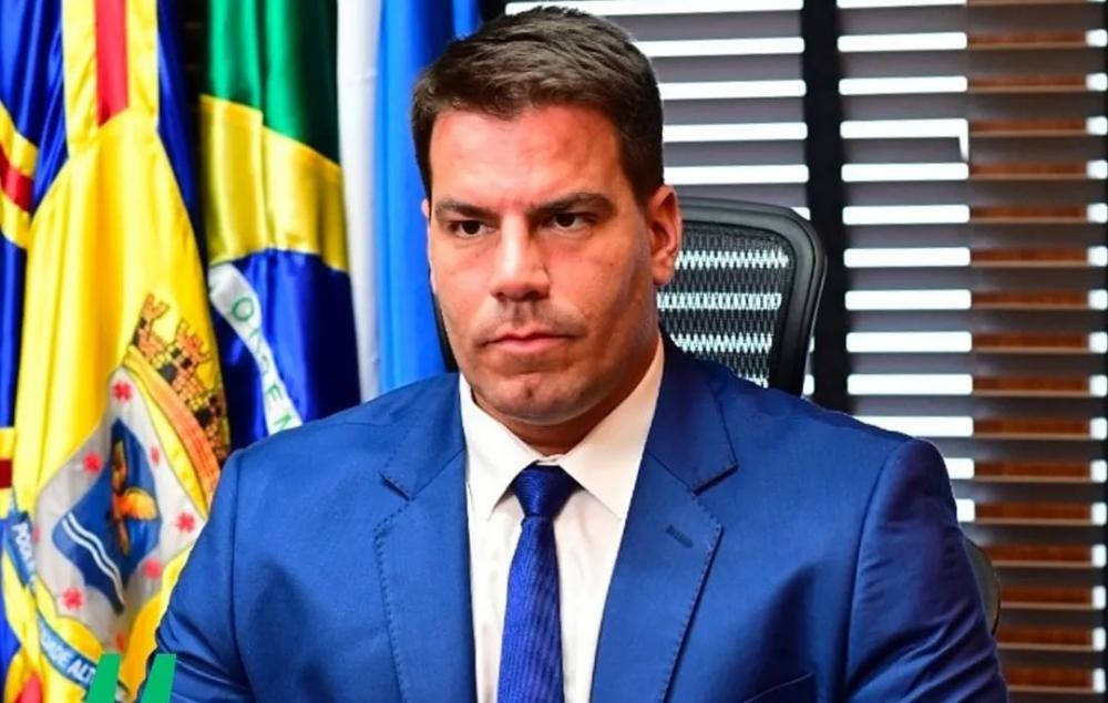 De namoro com PL, Contar é afastado da presidência do PRTB