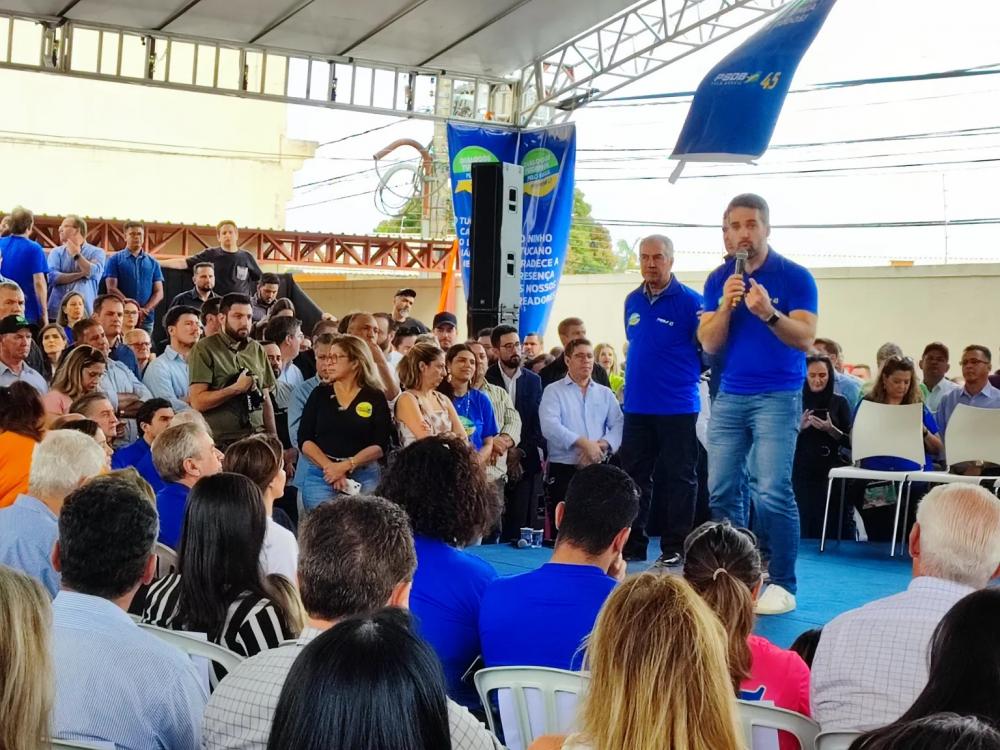 Presidente do PSDB cita Lula como exemplo para dizer que partido não acabou