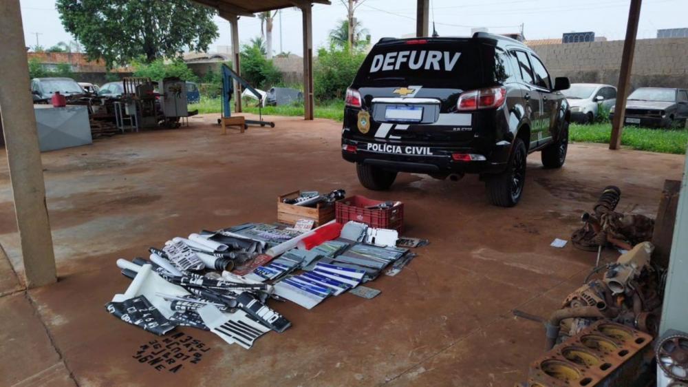 Empresário é preso em Campo Grande por fabricar placas falsas para veículos roubados