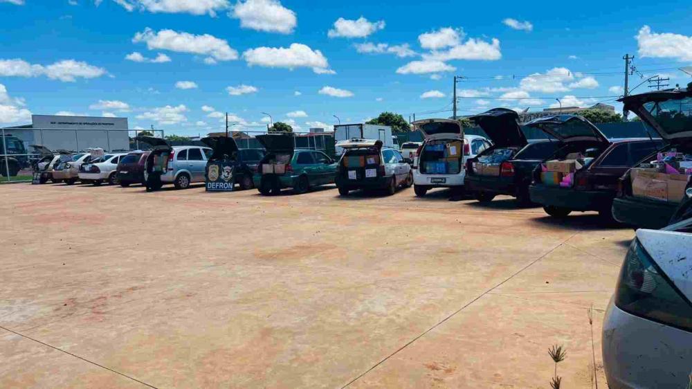 De roupas a cigarros, polícia apreende comboio de veículos com R$ 1,8 milhão em contrabando em MS