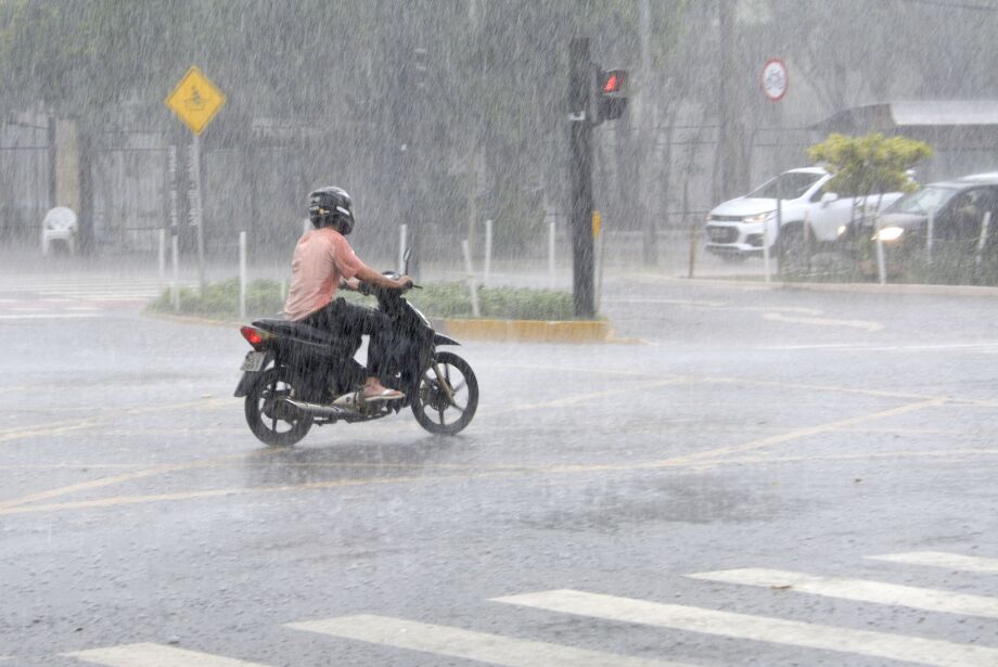 Última semana do mês será marcada pelas chuvas típicas de verão e calor acima dos 37ºC